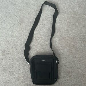Mundi Crossbody bag